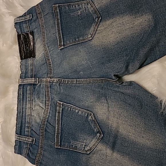 Soft Jean's - Picture 5 of 6